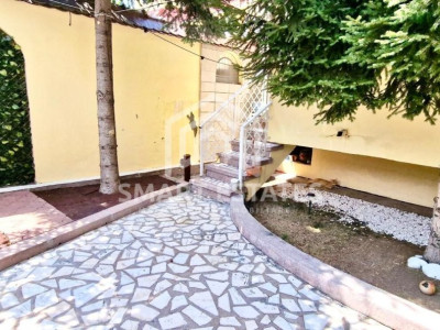 Gara de Nord Casa D+P+1 7 camere  MODERNA