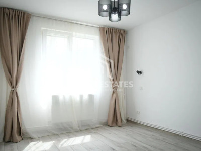 3 Camere-Decomandat-Sebastian-Liberty Mall-1982-Complet Renovat-2/8