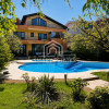 Vilă premium pe lac | Piscină & ponton privat | 2400mp teren thumb 1