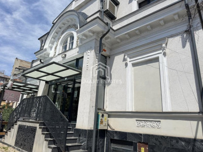  Vilă interbelică de vanzare II S+P+1+M II Zona Moșilor