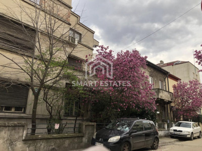Apartament in vila renovat - oportunitate - Popa Nan